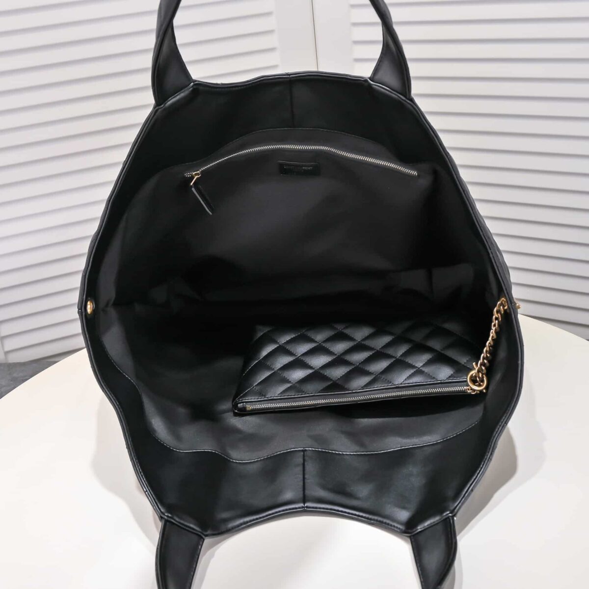 Saint Laurent Icare Maxi Shopping Bag In Quilted Lambskin 58Cm - Image 2