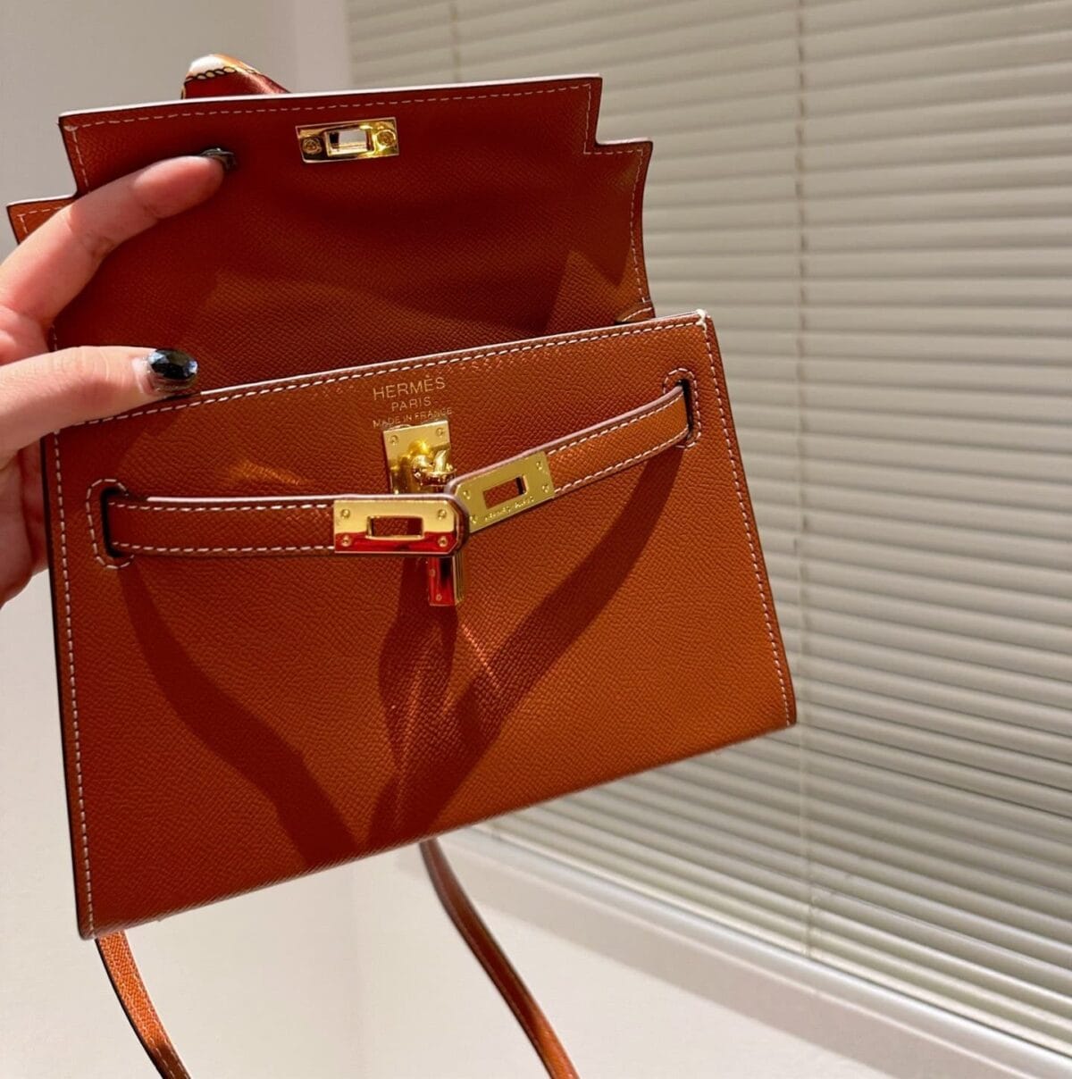 Hermes Kelly Togo Orange Gold Hardware 20Cm - Image 2