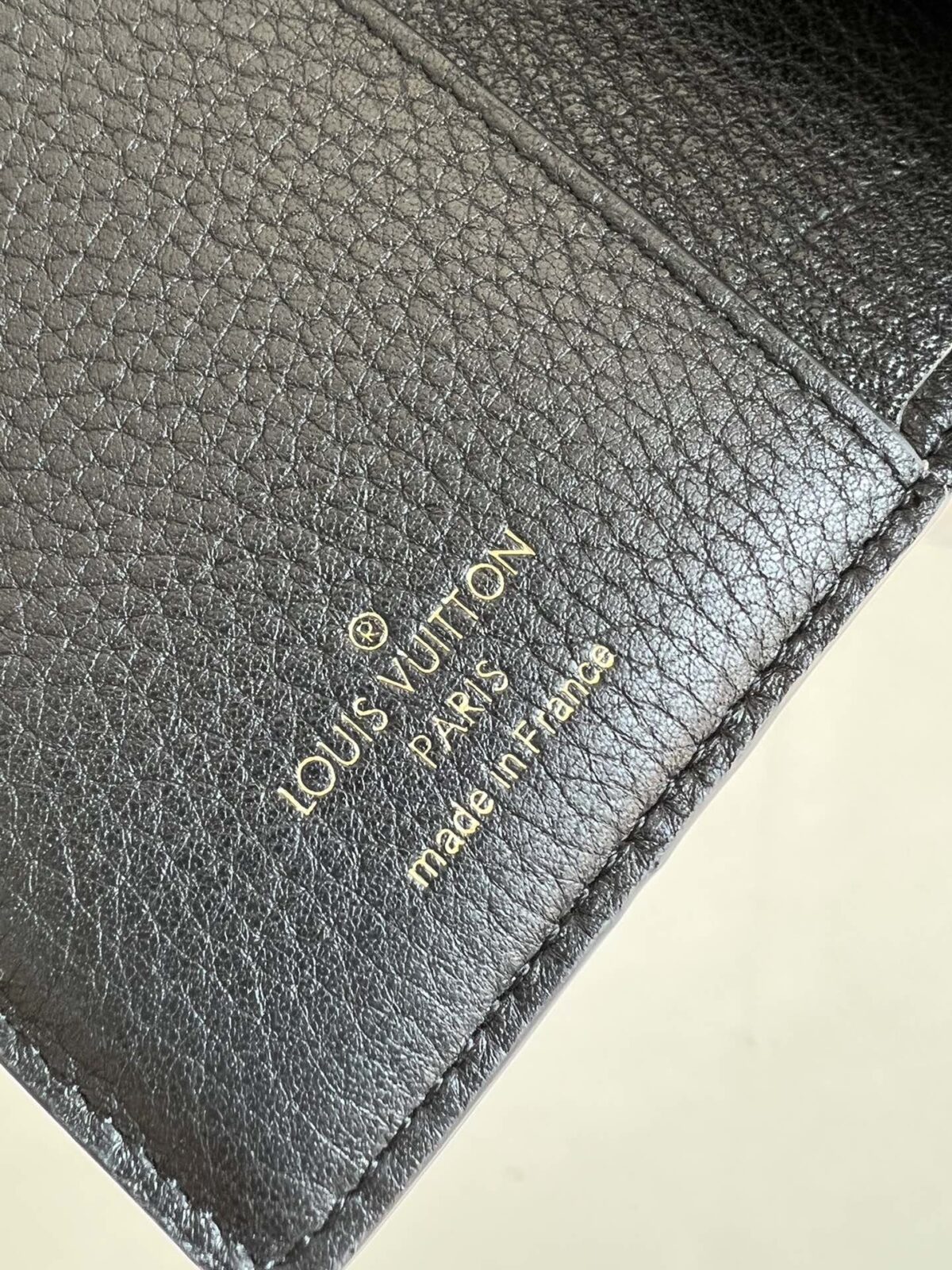 Louis Vuitton Cléa Wallet Black M81139 - Image 6