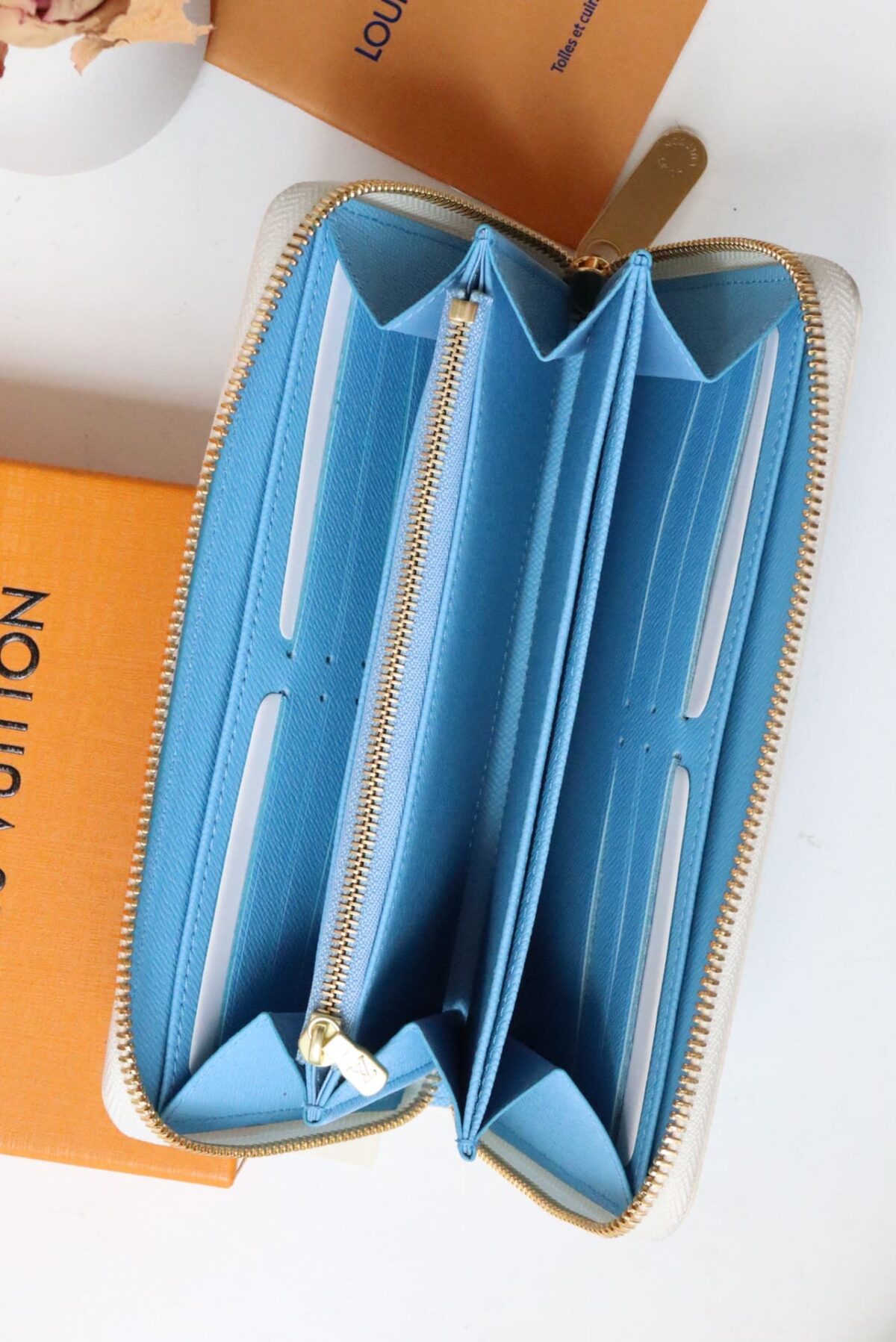 Louis Vuitton Zippy Wallet Blue M80359 - Image 3