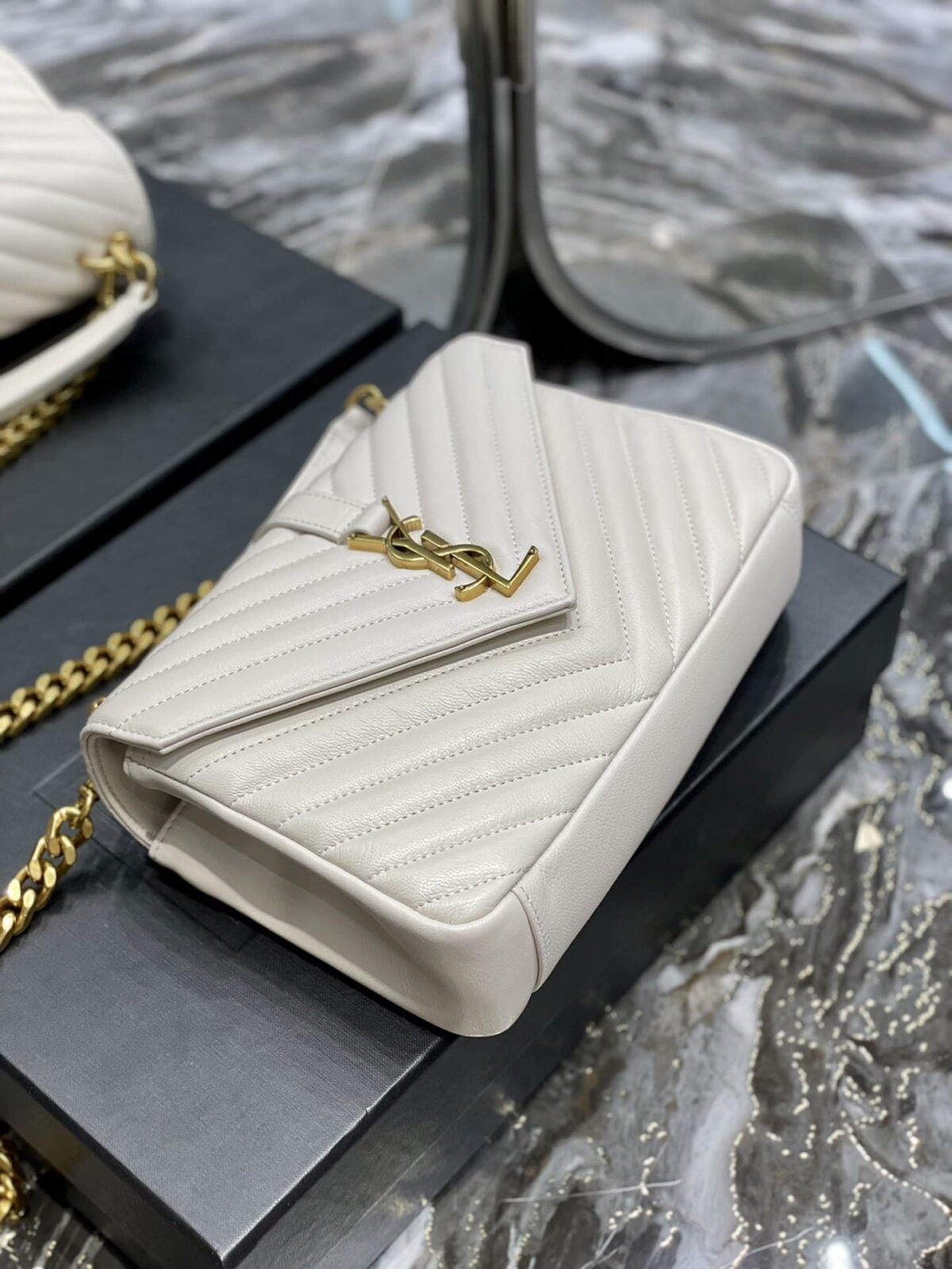 Saint Laurent College Medium Chain Bag In Quilted Leather White 24Cm 600279Brm079207 - Image 3