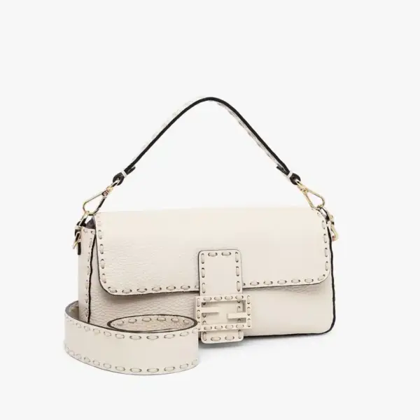 Fendi Baguette White 8Br600Ah95F0Vwm