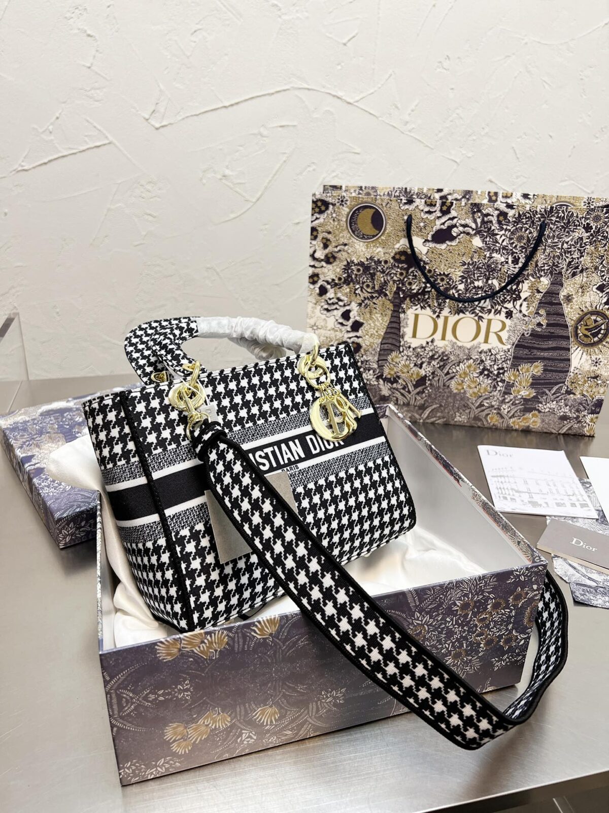 Dior Lady D-Lite Bag Houndstooth Embroidery Black 24Cm - Image 9