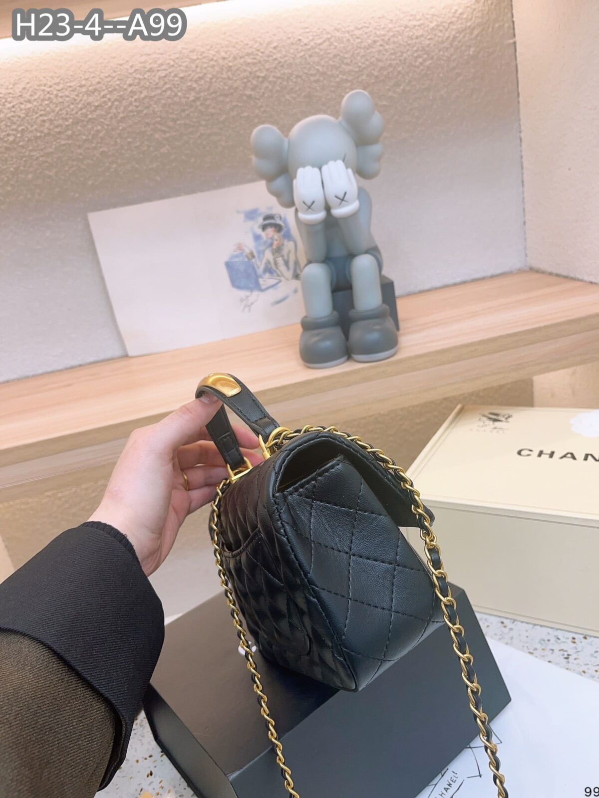 Chanel 22B Flap Bag With Gold Hardware Top Handle Black 21Cm As2431 - Image 7