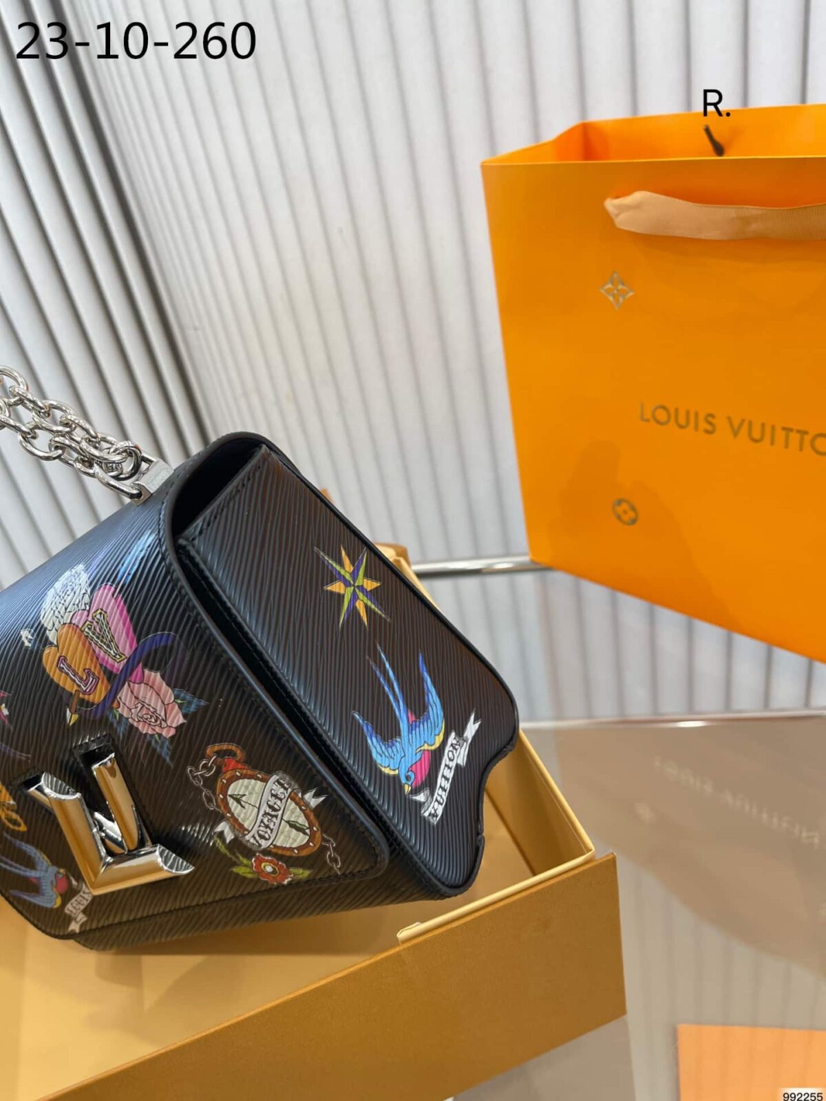 Louis Vuitton Twist Bag Black 23Cm - Image 5