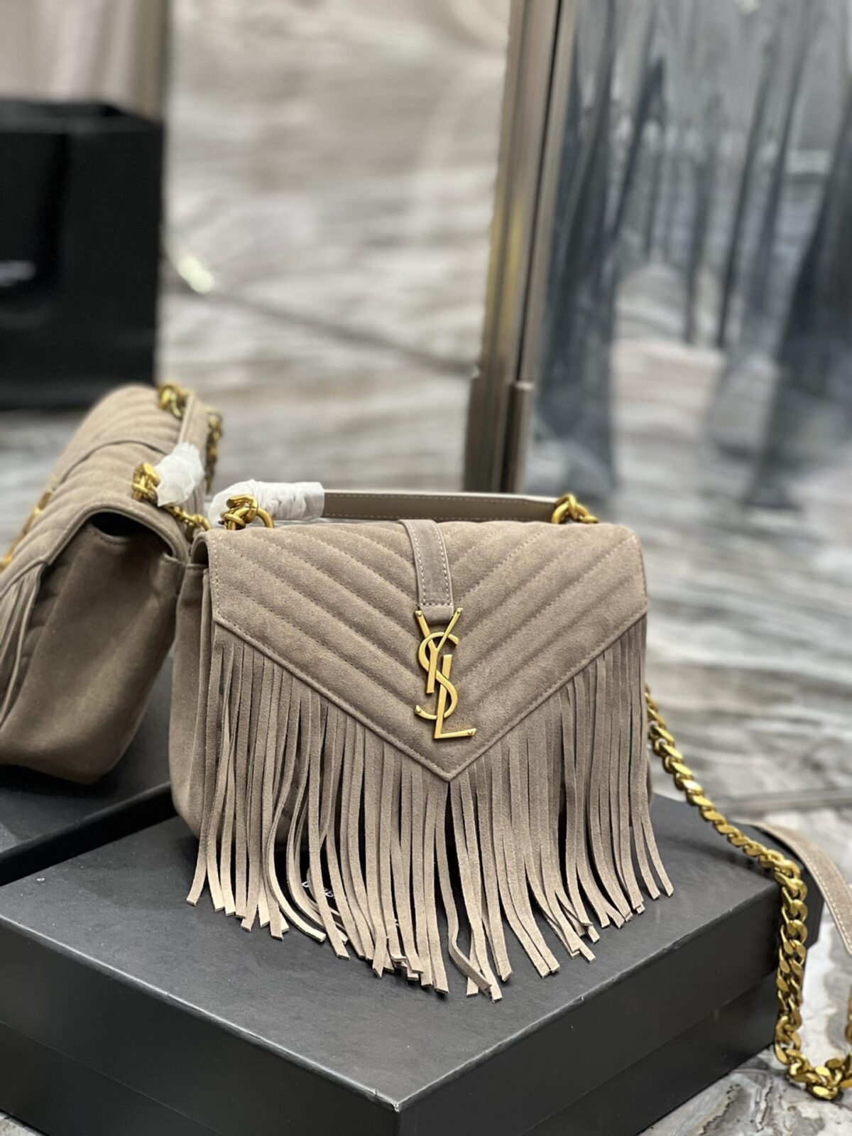 Saint Laurent College Medium Suede Shoulder Bag Gray 24Cm - Image 9
