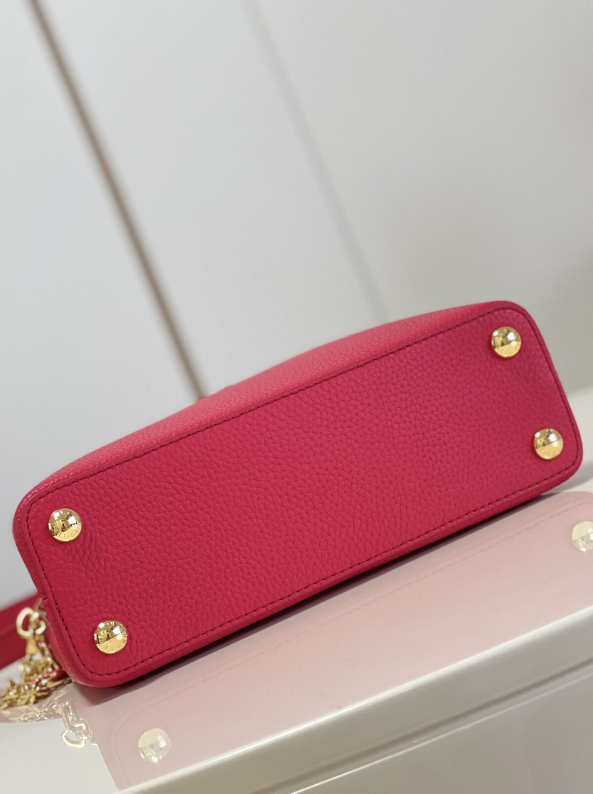 Louis Vuitton Capucines Mm Red M43935 - Image 6