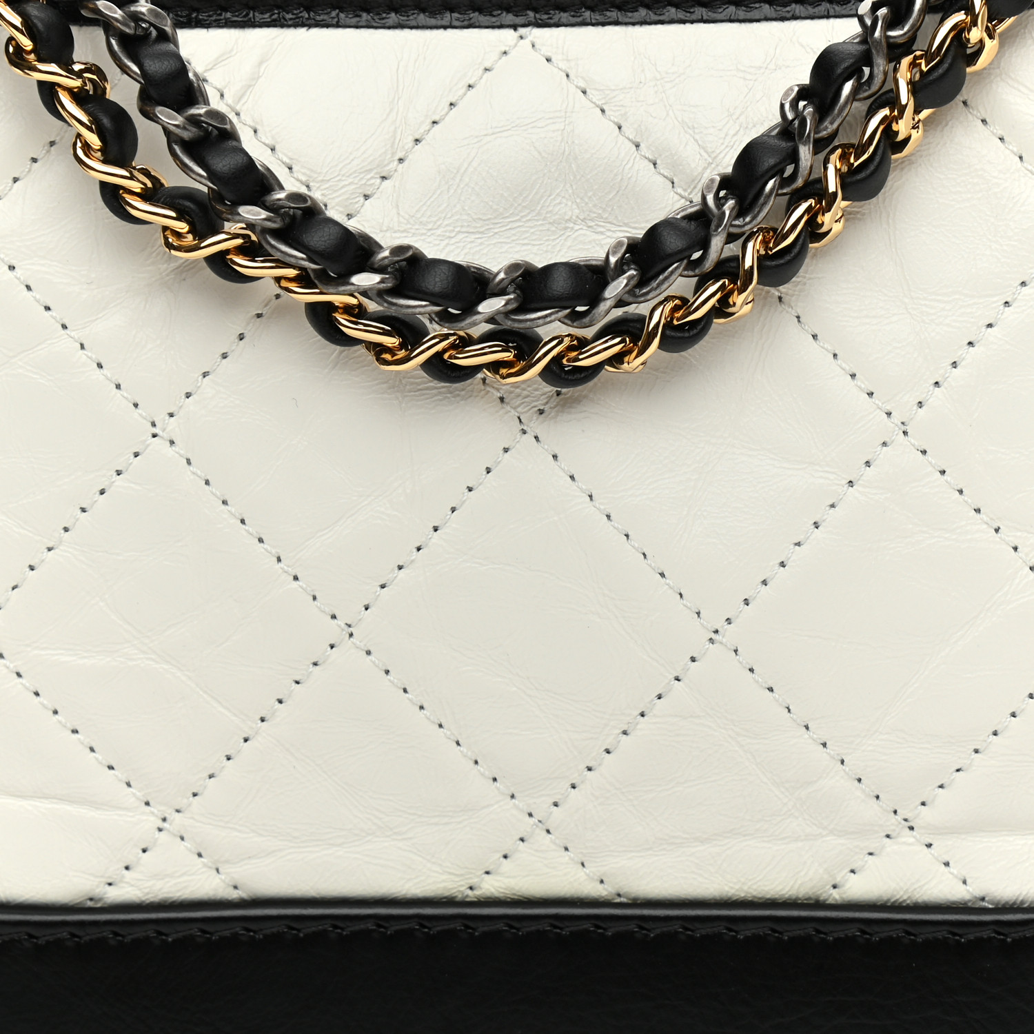 Chanel Gabrielle Hobo Small Calfskin White - Image 4